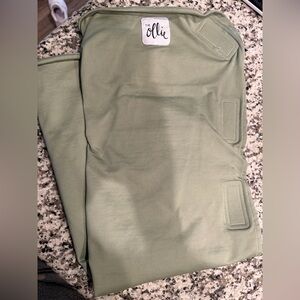 Ollie Swaddle in Olive Green